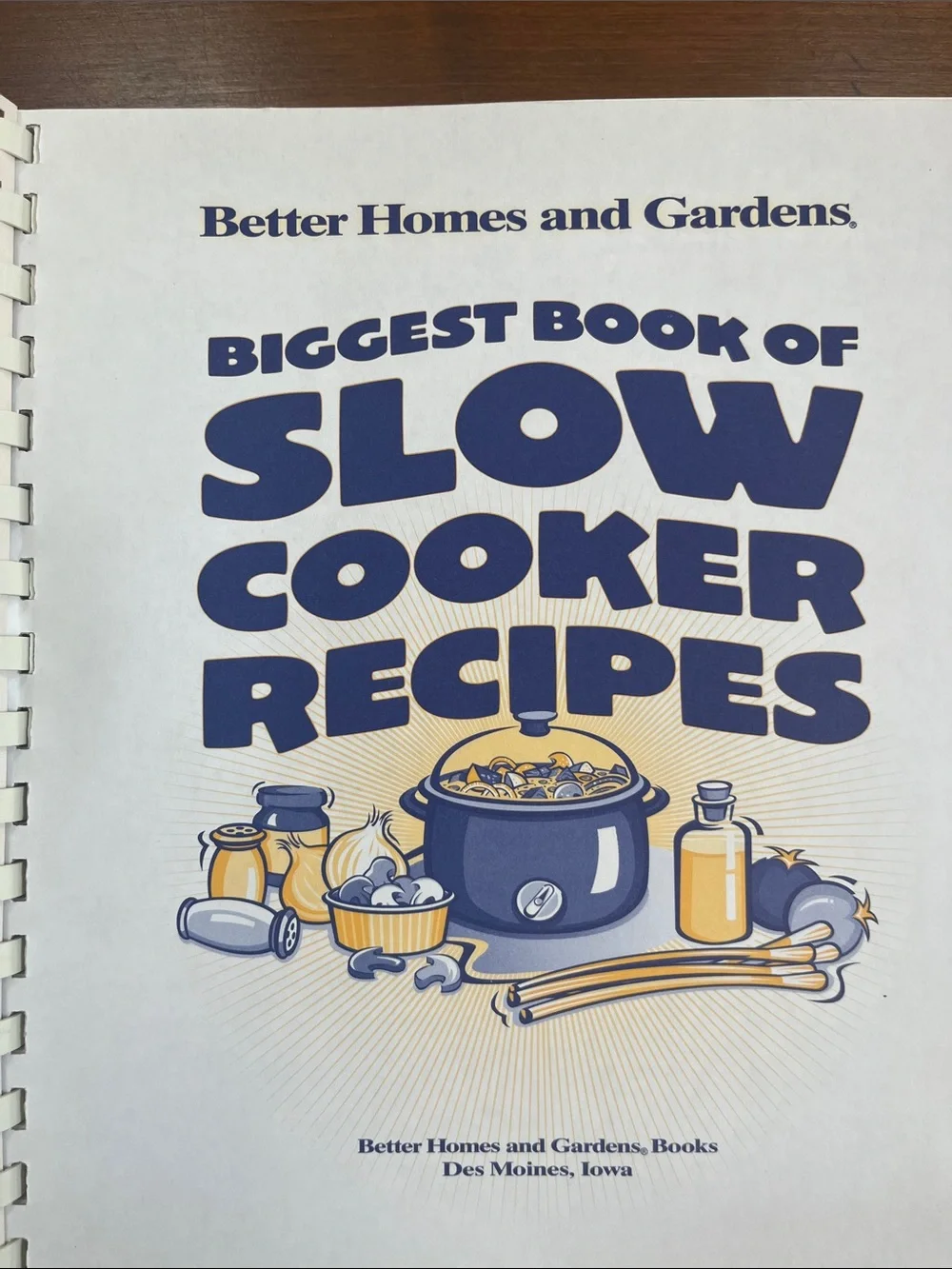 Better Homes and Gardens Slow Cooker Recipes Cookbook - Yellow & Blue Cover
